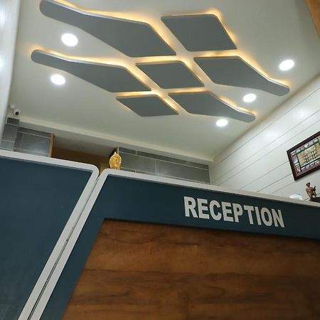 Pātan Hotel Dolphin Residency מראה חיצוני תמונה