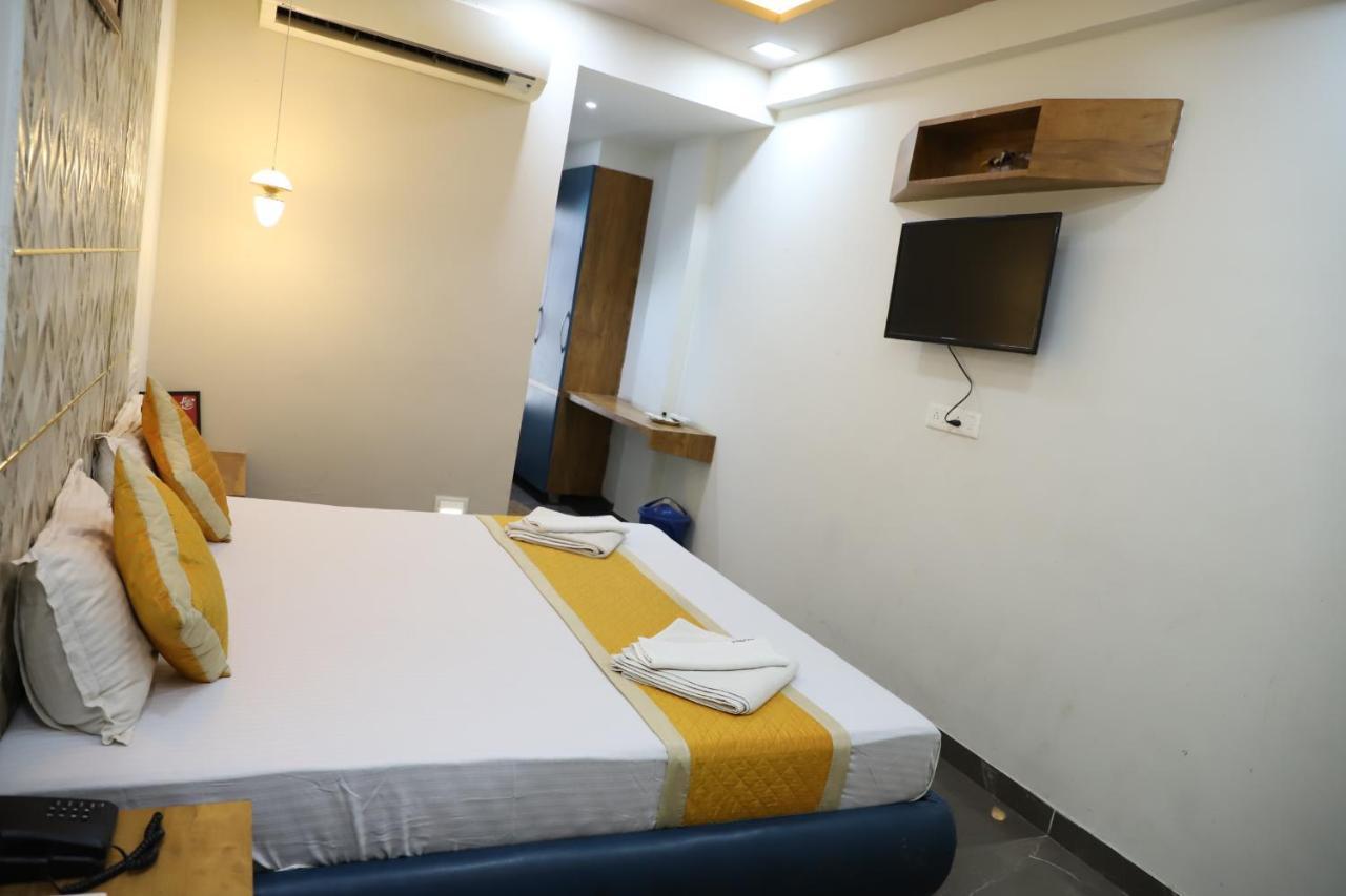 Pātan Hotel Dolphin Residency מראה חיצוני תמונה