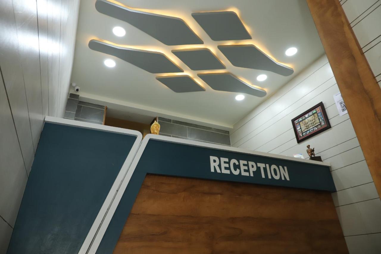 Pātan Hotel Dolphin Residency מראה חיצוני תמונה