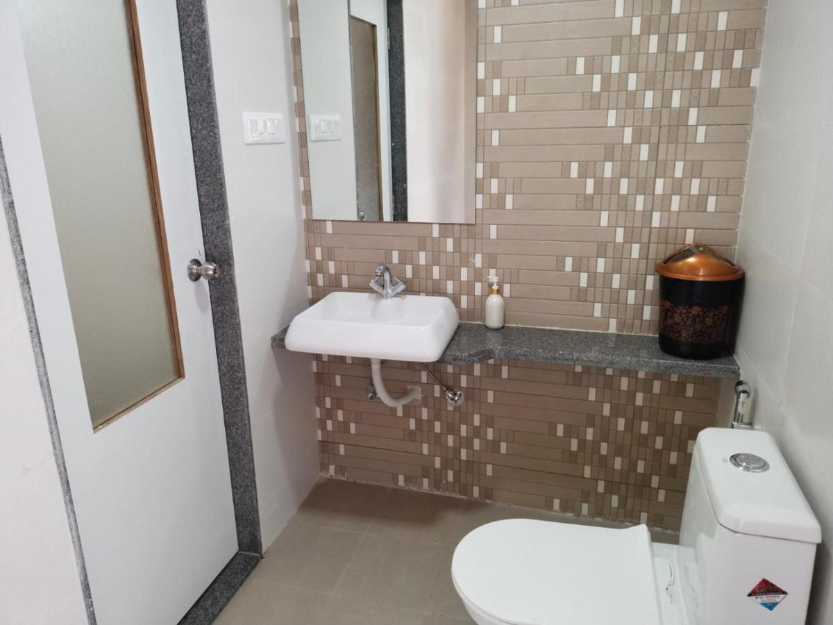 Pātan Hotel Dolphin Residency מראה חיצוני תמונה