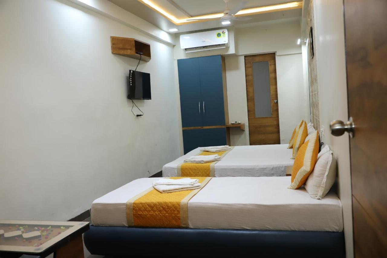 Pātan Hotel Dolphin Residency מראה חיצוני תמונה
