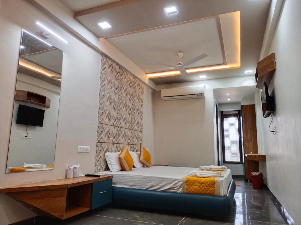 Pātan Hotel Dolphin Residency מראה חיצוני תמונה