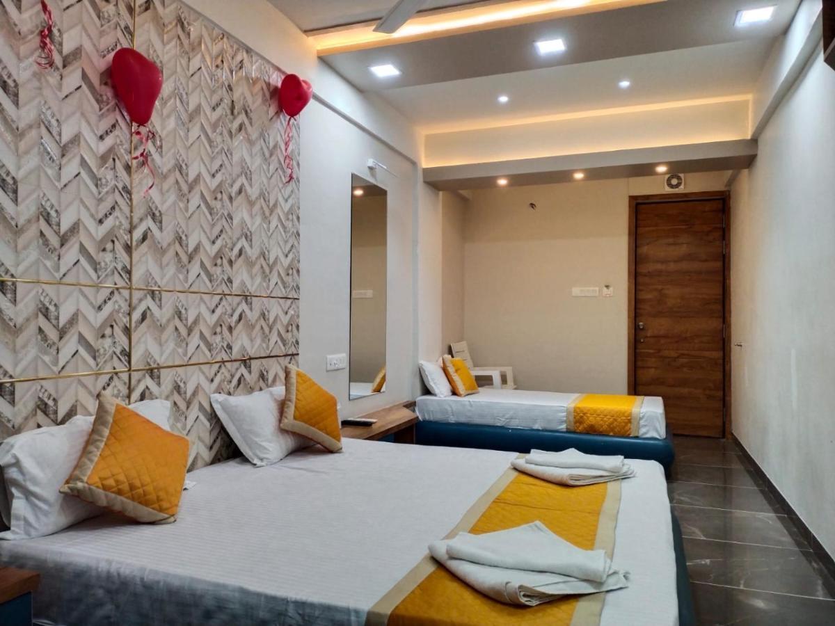 Pātan Hotel Dolphin Residency מראה חיצוני תמונה