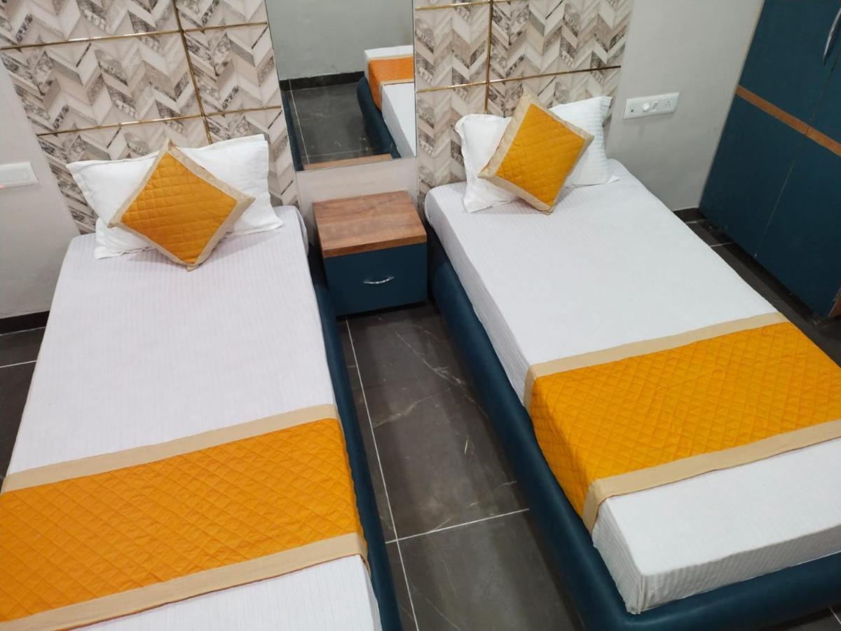 Pātan Hotel Dolphin Residency מראה חיצוני תמונה