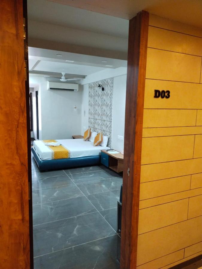 Pātan Hotel Dolphin Residency מראה חיצוני תמונה